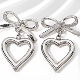 BRODA RED HEART STUDS