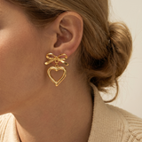 BRODA RED HEART STUDS